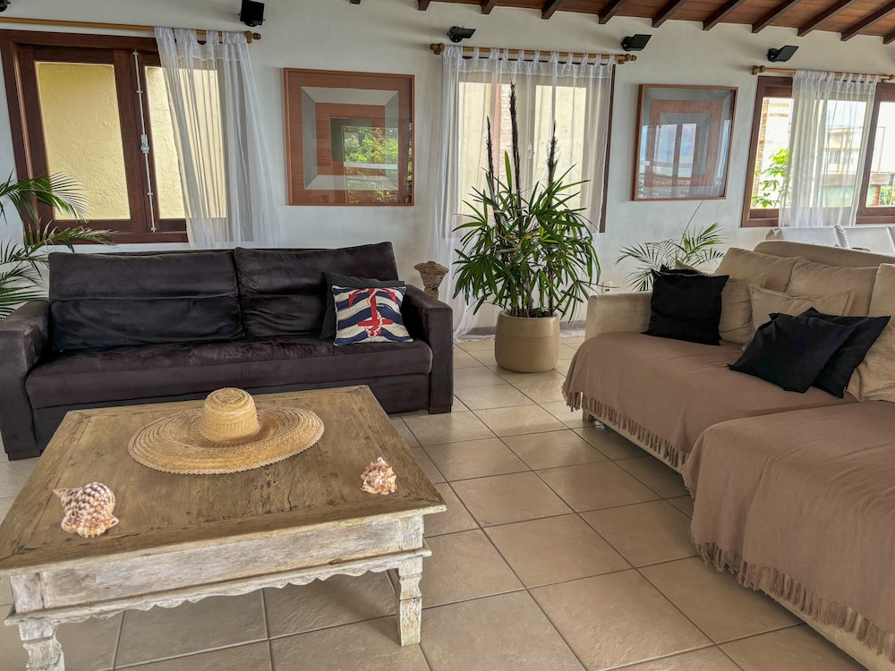 Pousada La Belle Maison Brigitte Bardot 26/50