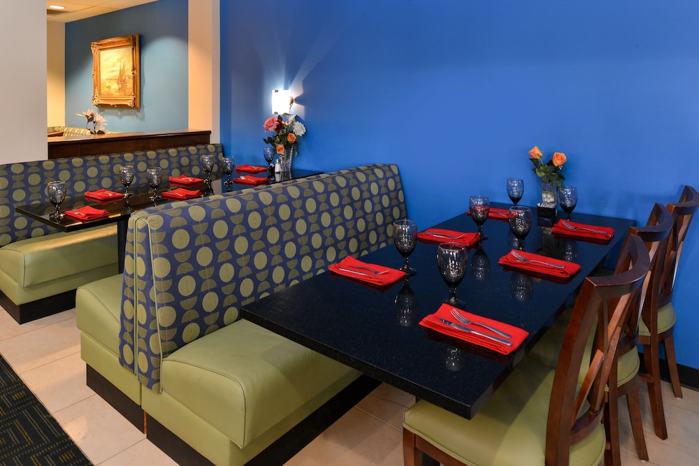 Holiday Inn Montgomery Airport South 64/80