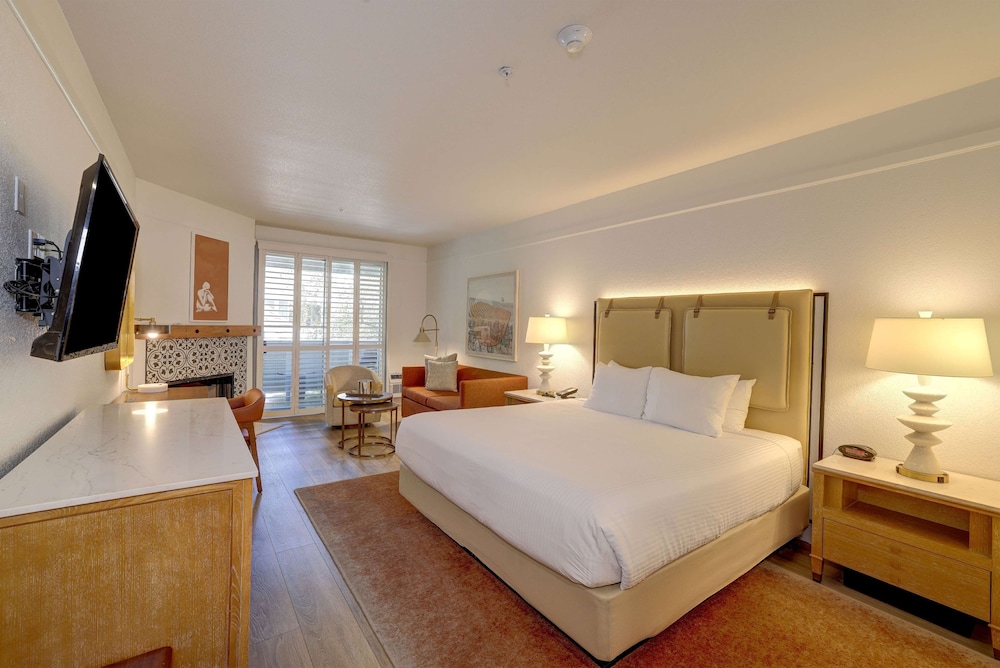 Room, King Bed