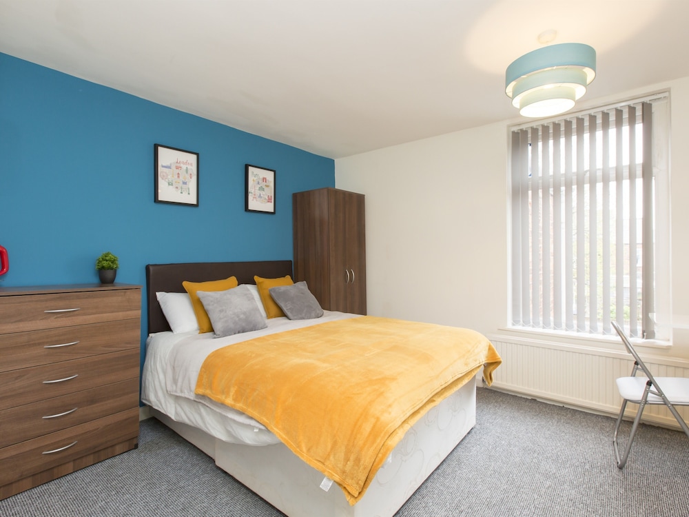 Townhouse Plus @ 40 West St 21/50