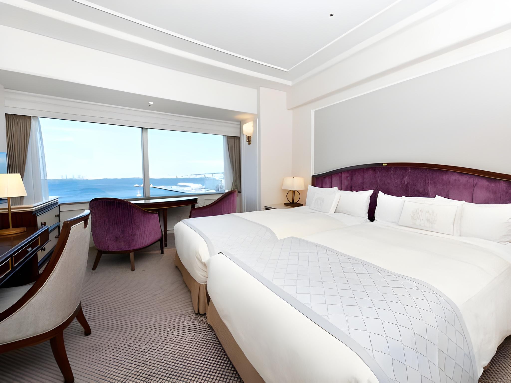 Hollywood, Twin Beds, Bay Front, Superior Floor