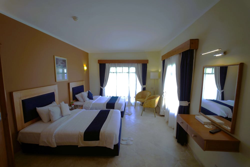 Tropitel Dahab Oasis 35/84