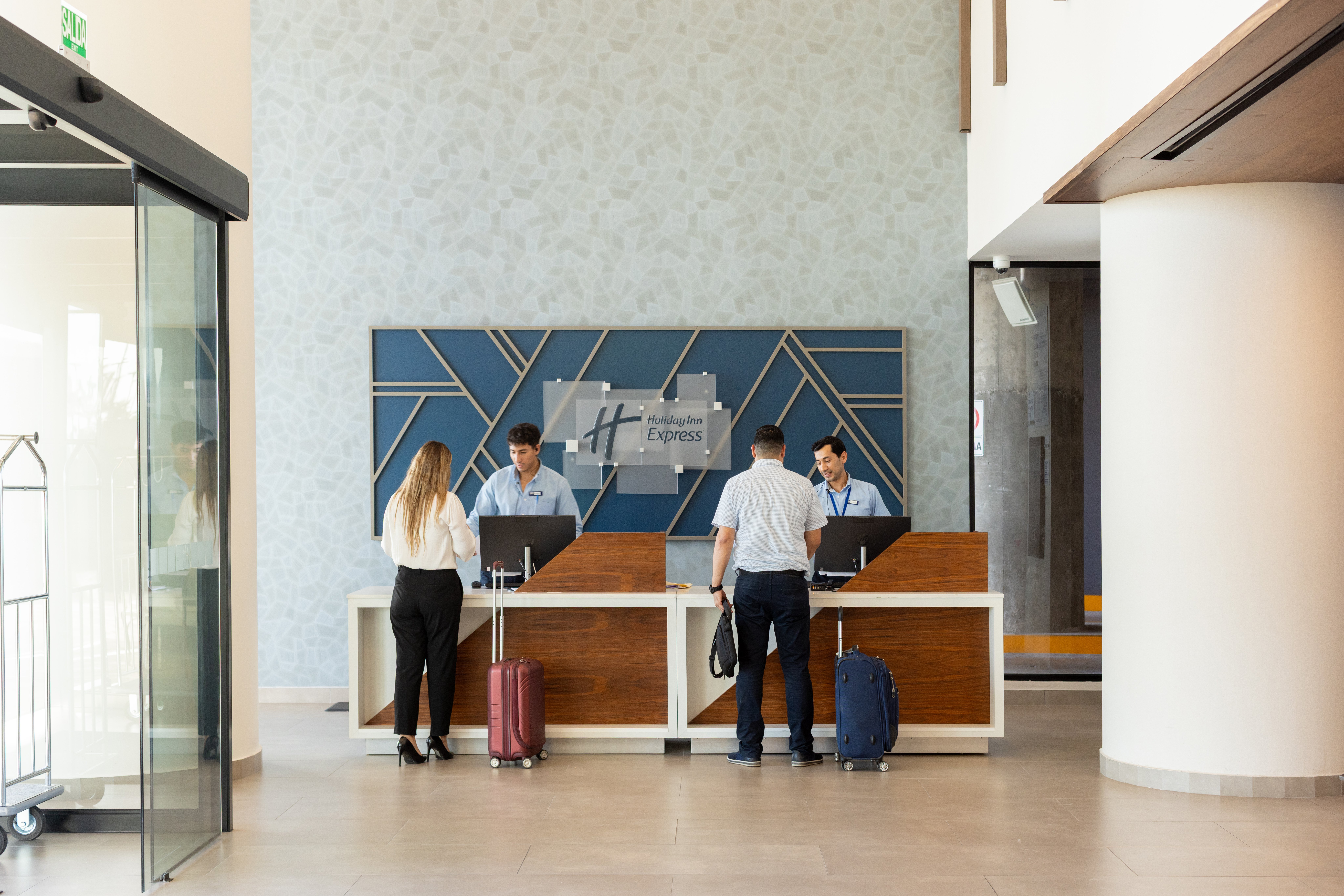 Holiday Inn Express & Suites MAZATLAN 7/50