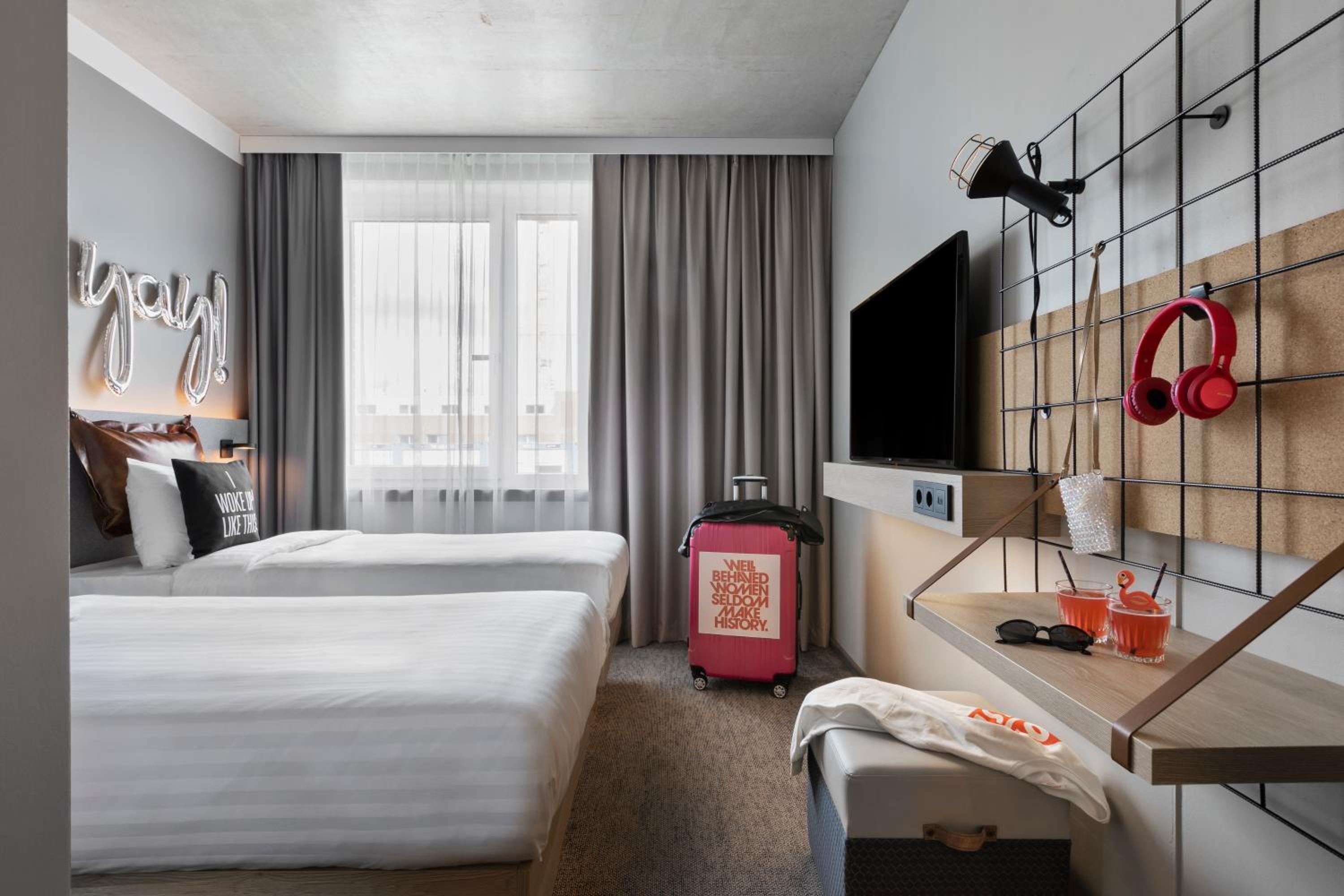 Moxy Sleeper, Single Bed