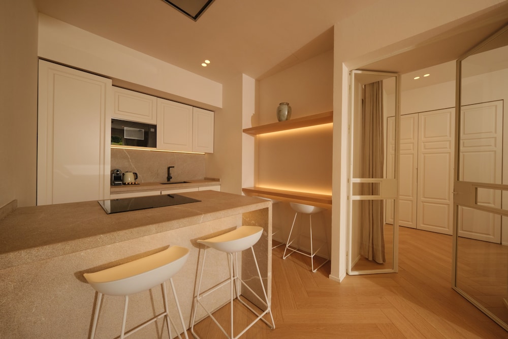The Boc Suites 37/50