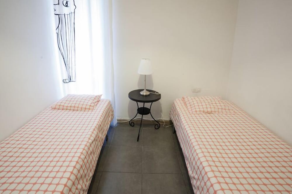Barbieri Sol Hostel 16/30