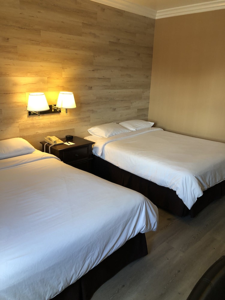 Garden Suite Hotel 17/56