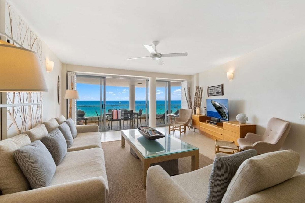 La Mer Apartments 24/50