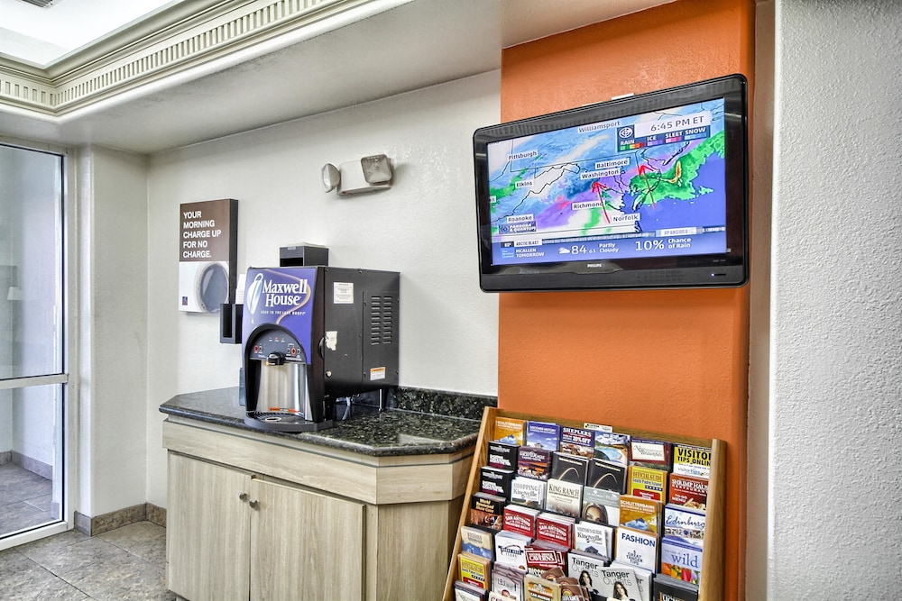 Lobby at Motel6 Mission, TX, MISSION - TX