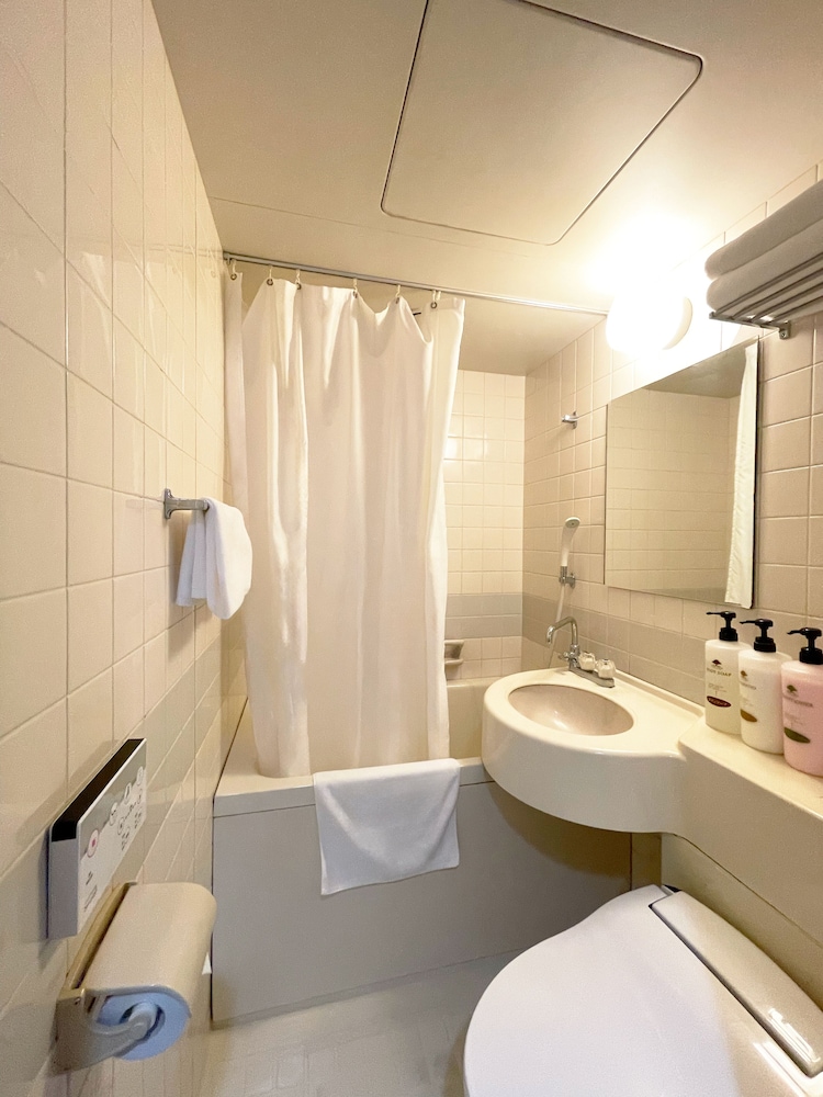HOTEL ROYAL OAK GOTANDA 48/50