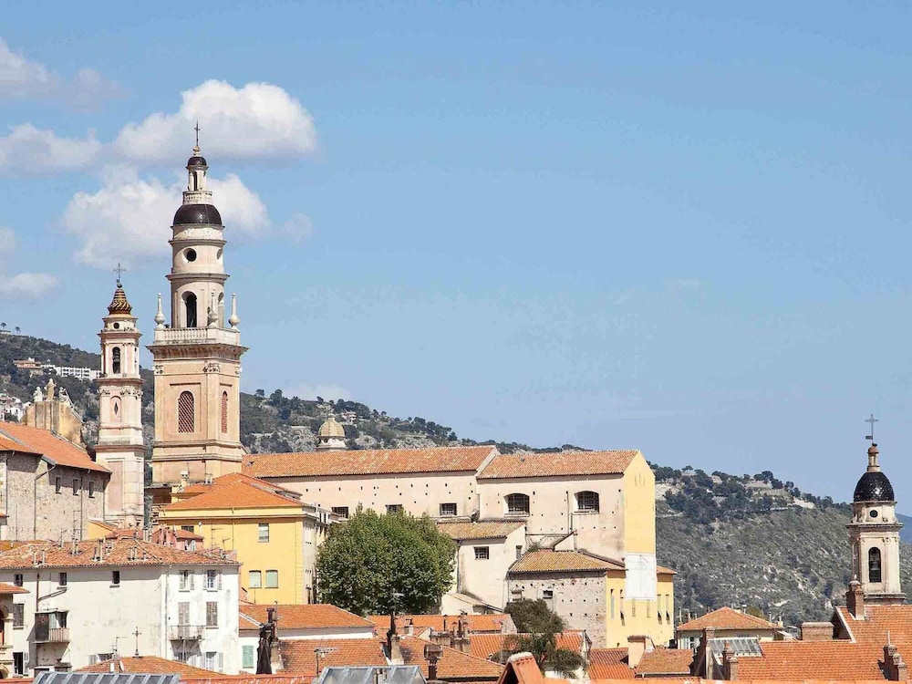 Ibis Styles Menton Centre 45/50