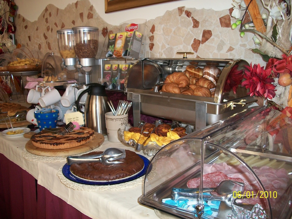 Hotel Crosal photo4