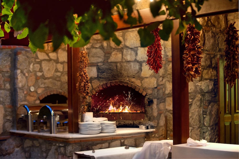 Dionysos Hotel 12/62