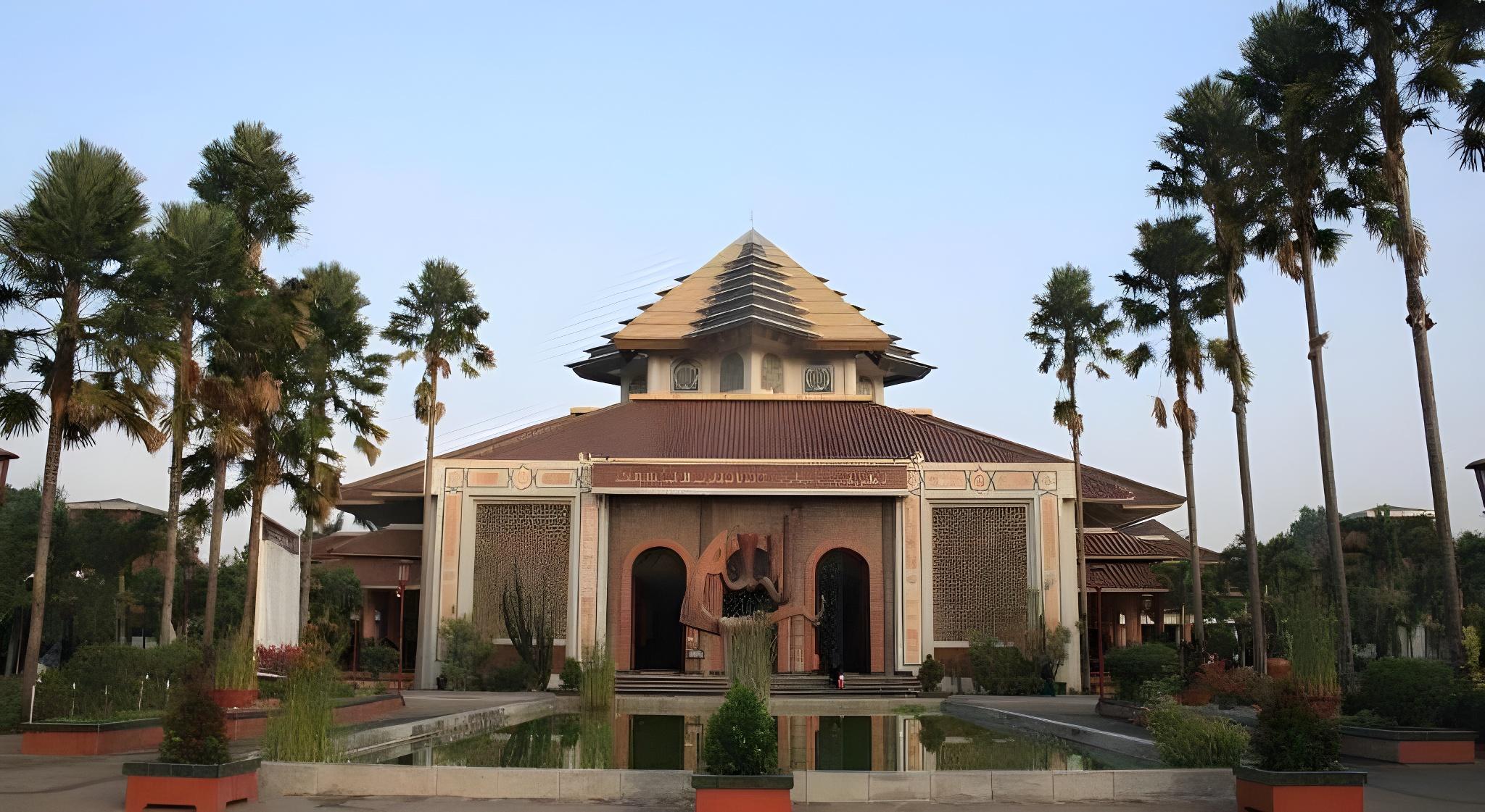 La Luna Resort Yogyakarta 1/35