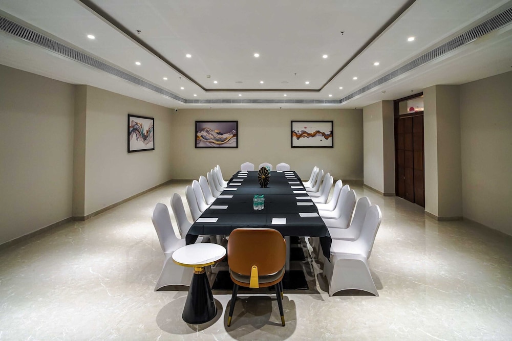 Clubhouse Hotel Chandigarh Mohali 45/47