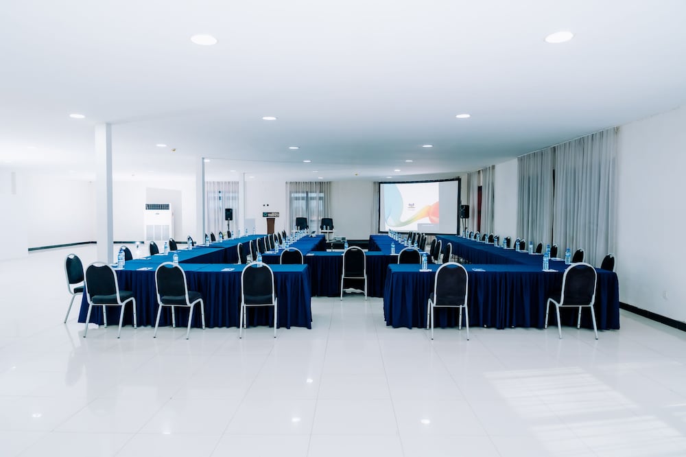 Beira Terrace Hotel 38/50
