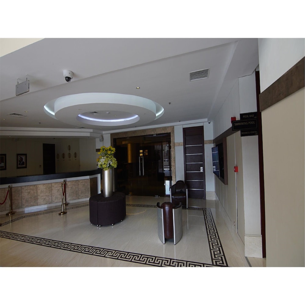 Pearlwort Hotel and Suites 6/45