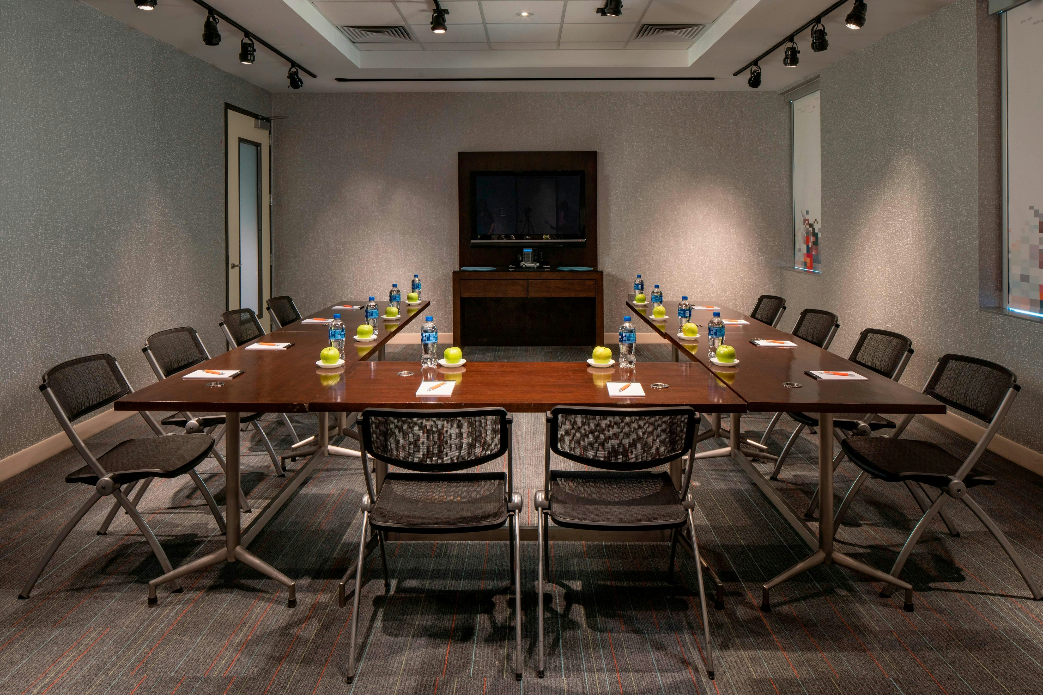 Aloft Rogers - Bentonville 21/25
