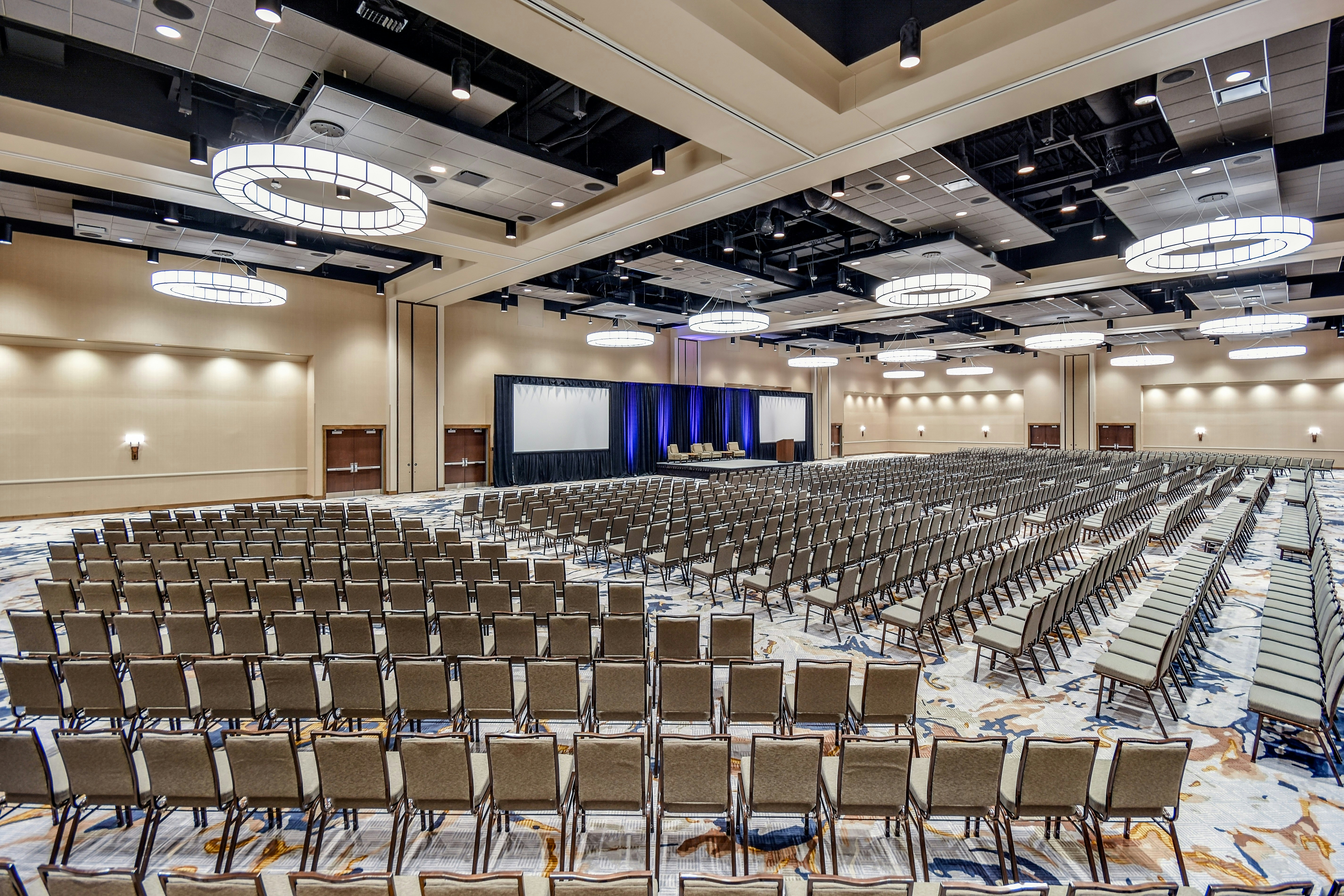 Embassy Suites by Hilton Jonesboro Red Wolf Convention Center 56/60