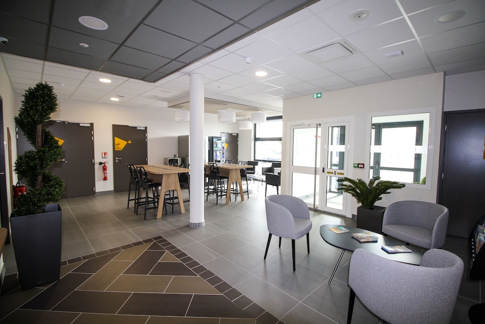 B And B Hotel Montelimar Sud 22/38