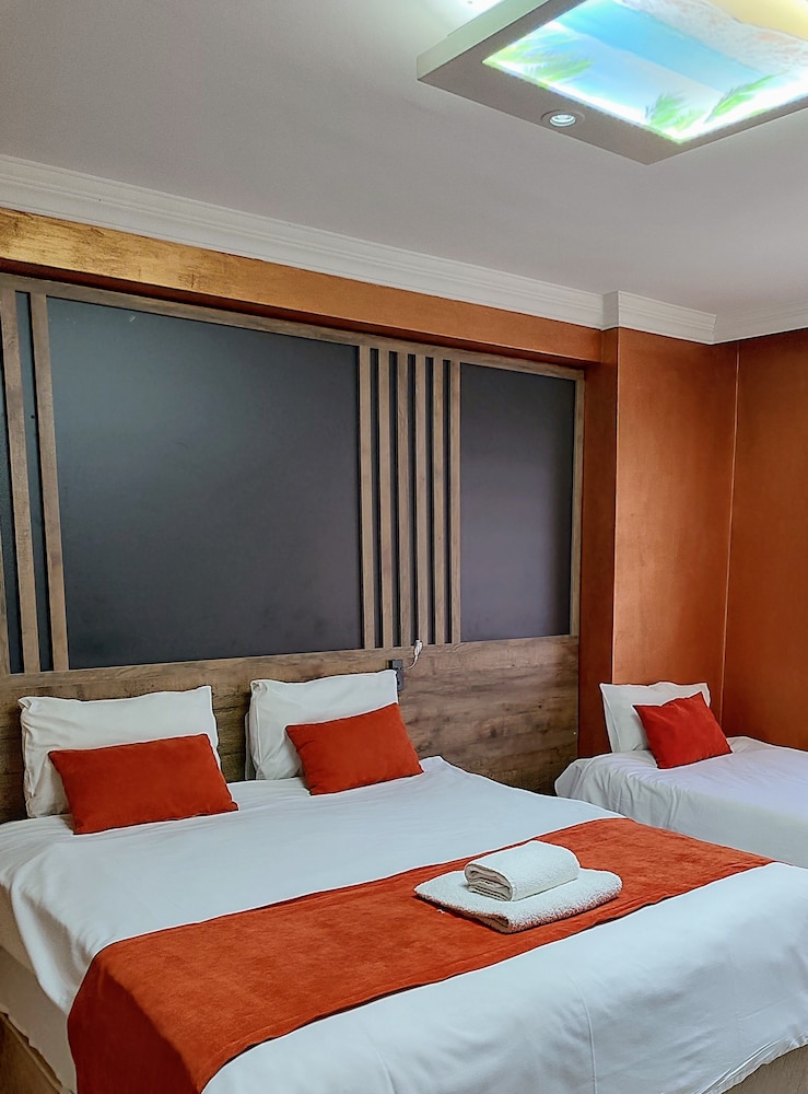 Ador Troia Otel 9/31