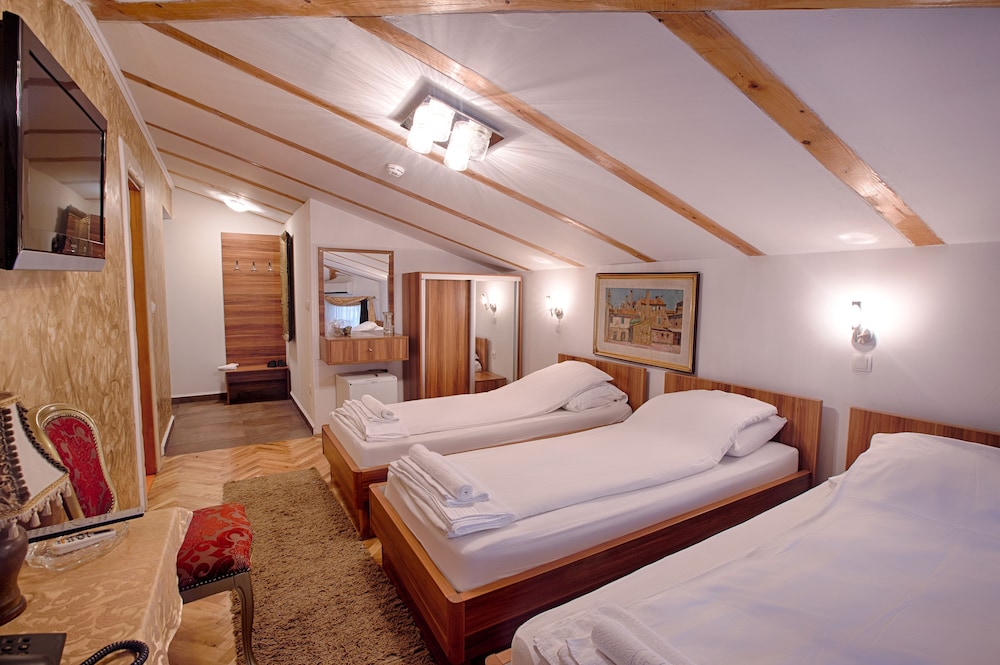 Hotel Herc 16/71