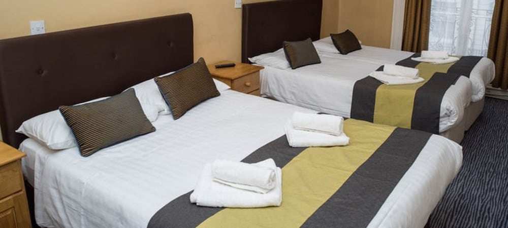ROSE COURT HOTEL 9/49