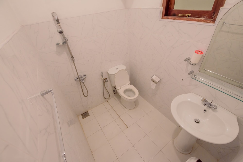 DELUXE, TWIN BEDS, GARDEN VIEW