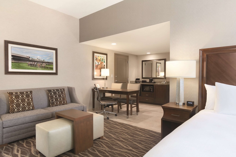 Embassy Suites Saratoga Springs NY 30/56