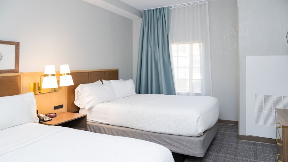 1 Bedroom, Suite, 2 Double Beds, Living and Dining Areas, Kitchen