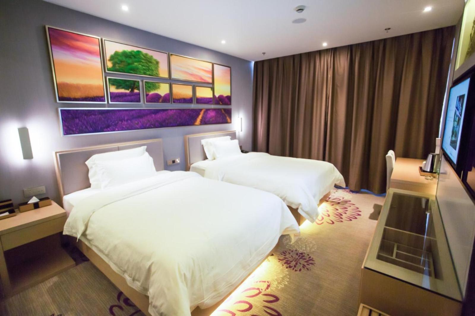 Lavande Hotel (Xuzhou East High-speed Railway Station Jinshanqiao Development Zone) 24/55