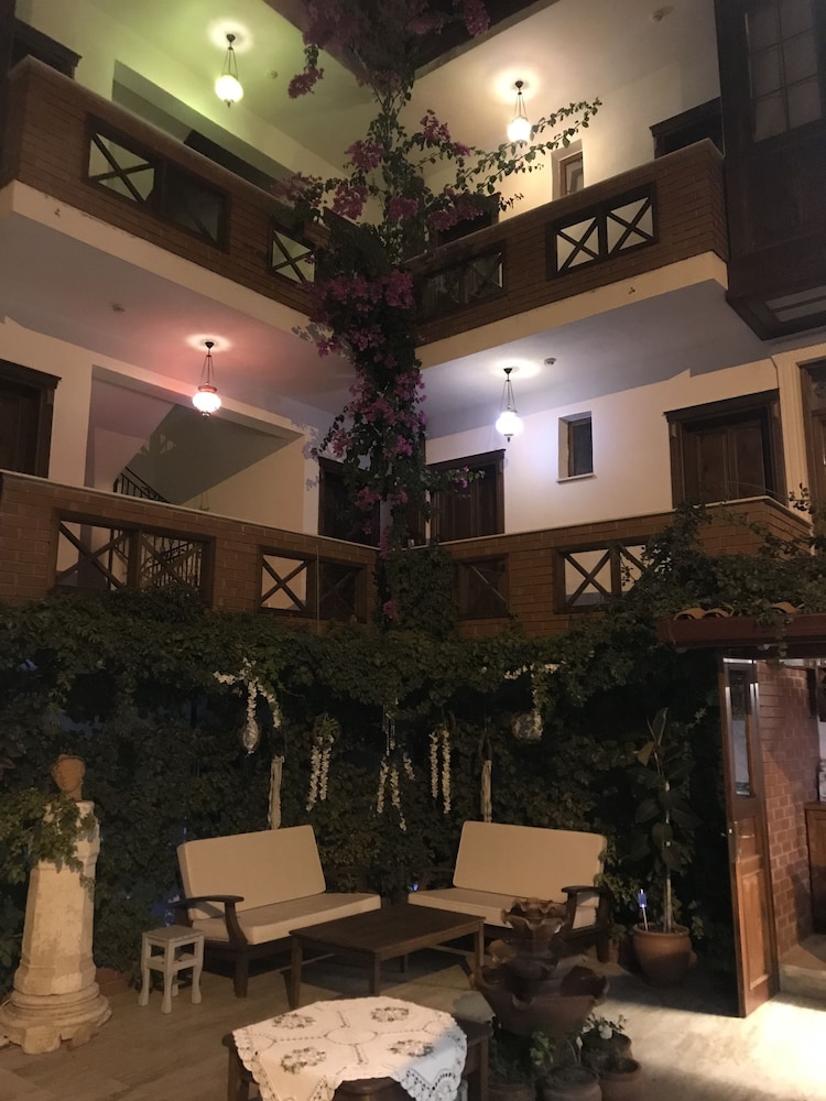 Hotel Mary's House 36/50