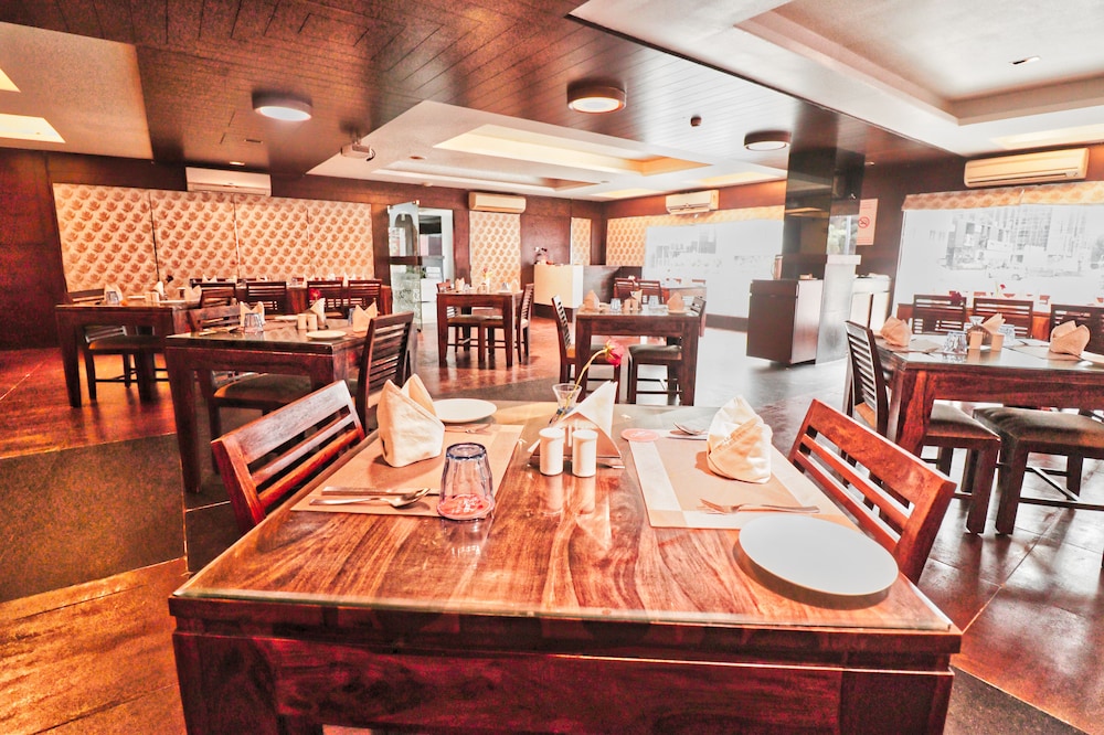 Hotel Clarks Collection Vadodara 36/50