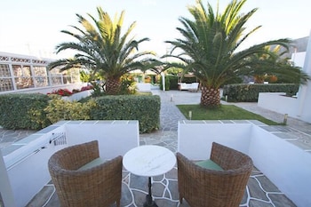 Smaragdi Hotel 32/56