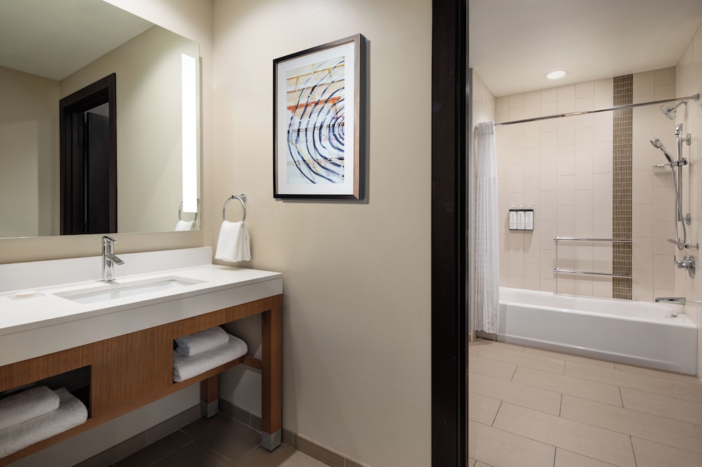 Hyatt Place Grand Rapids Downtown 51/54