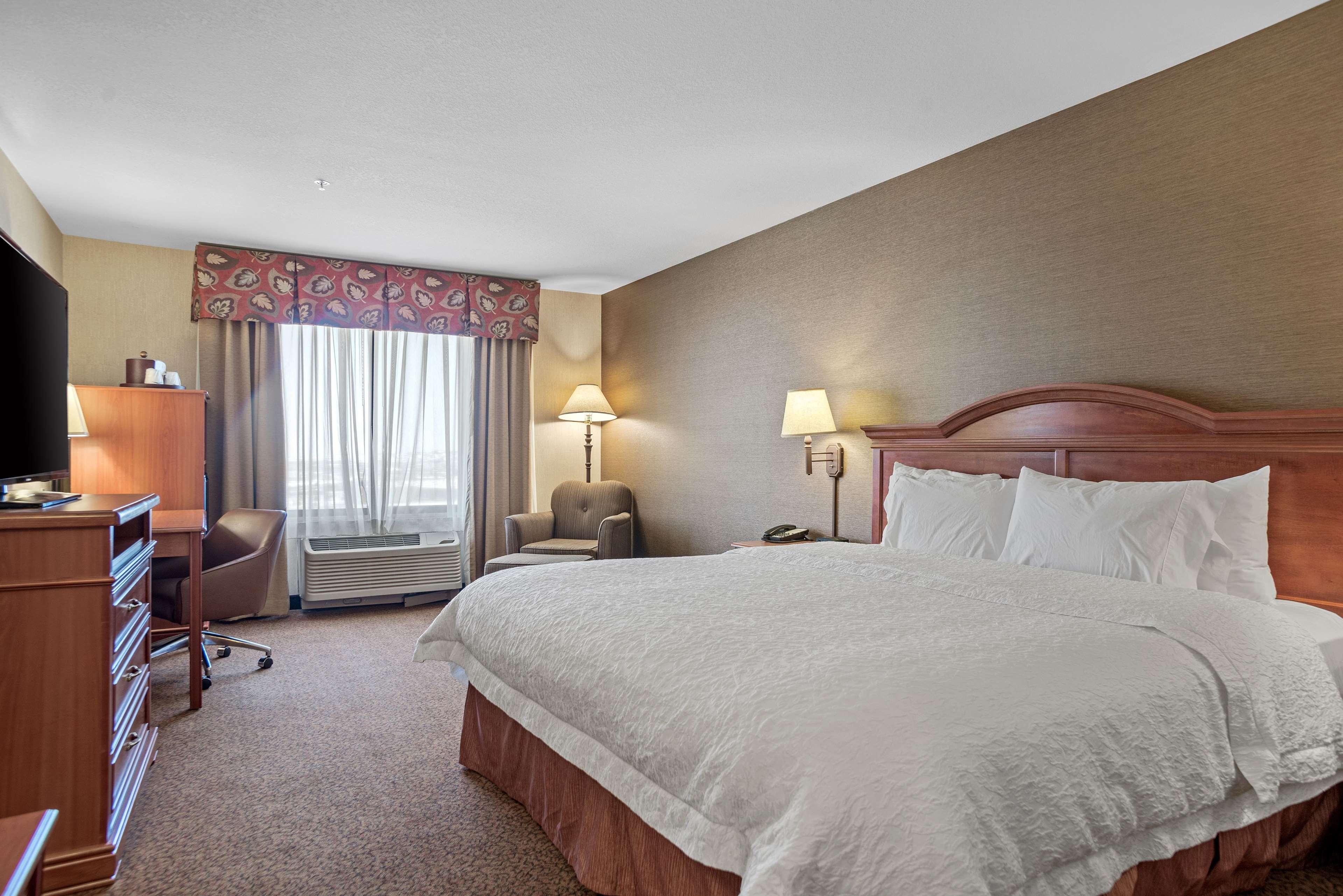 SUITE, 1 KING AND 2 QUEEN BEDS