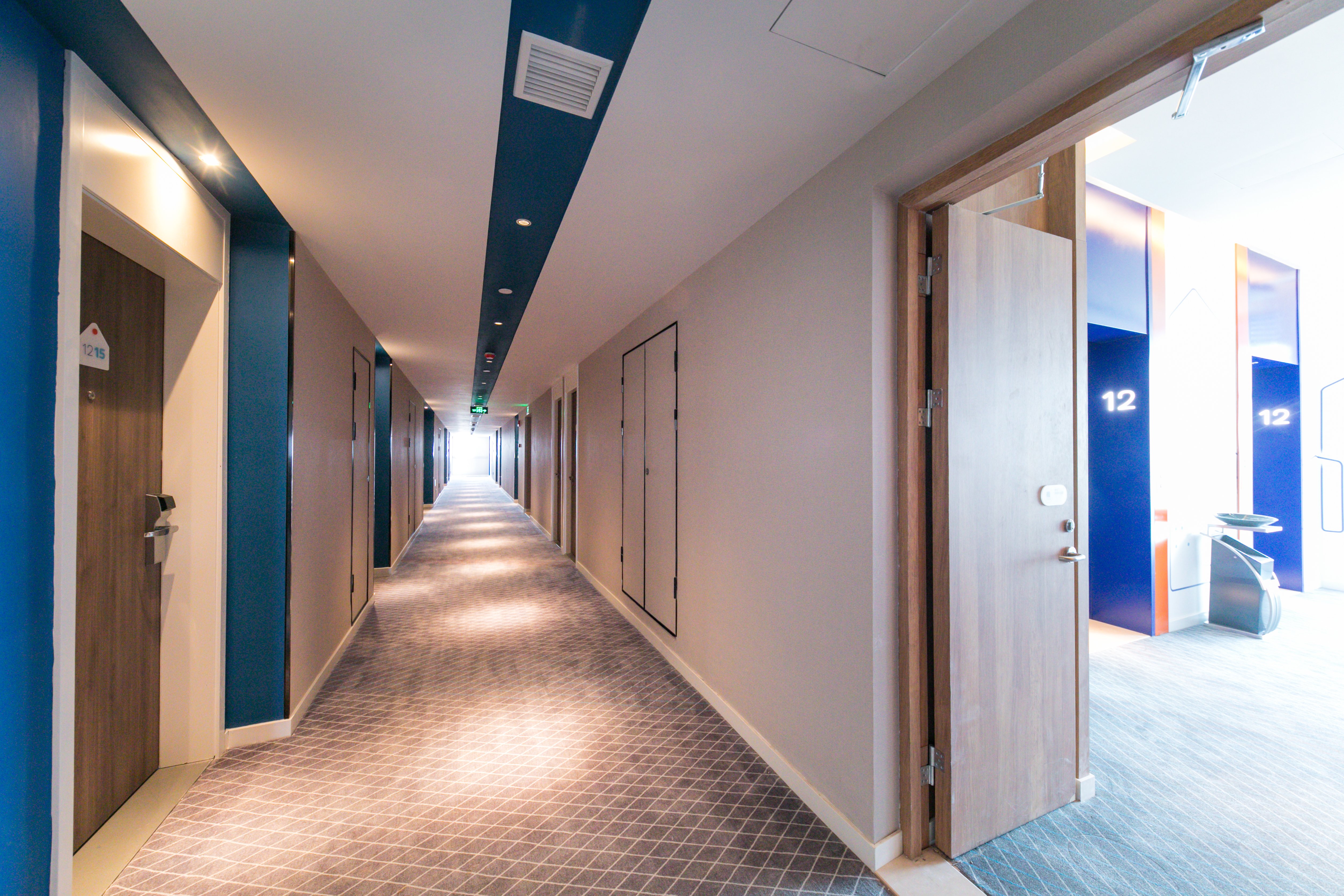 Holiday Inn Express Shanghai Tangzhen 38/63