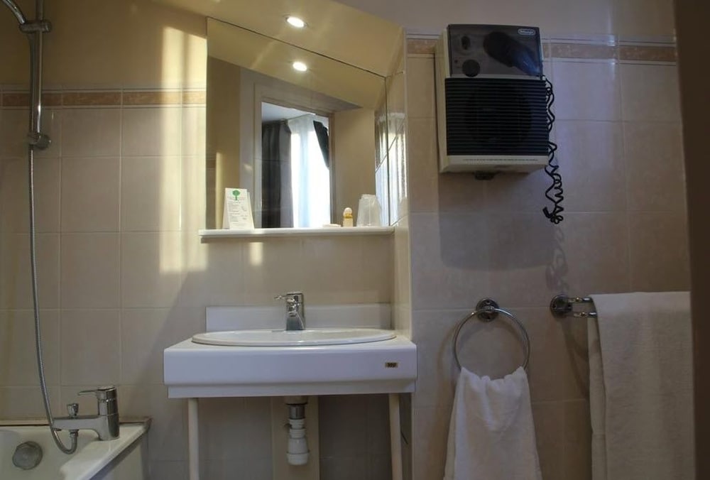 Hotel de France 23/23
