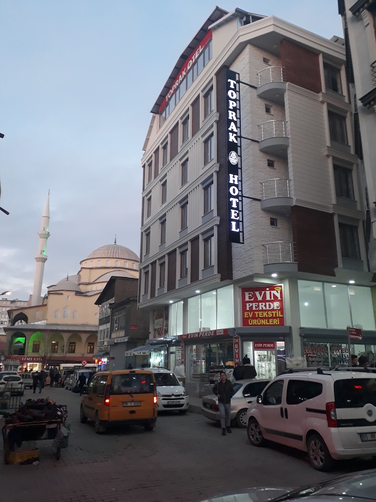 Toprak Hotel 20/22