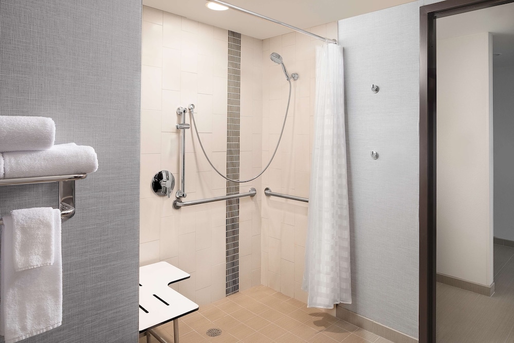 Hyatt Place Santa Cruz 49/49