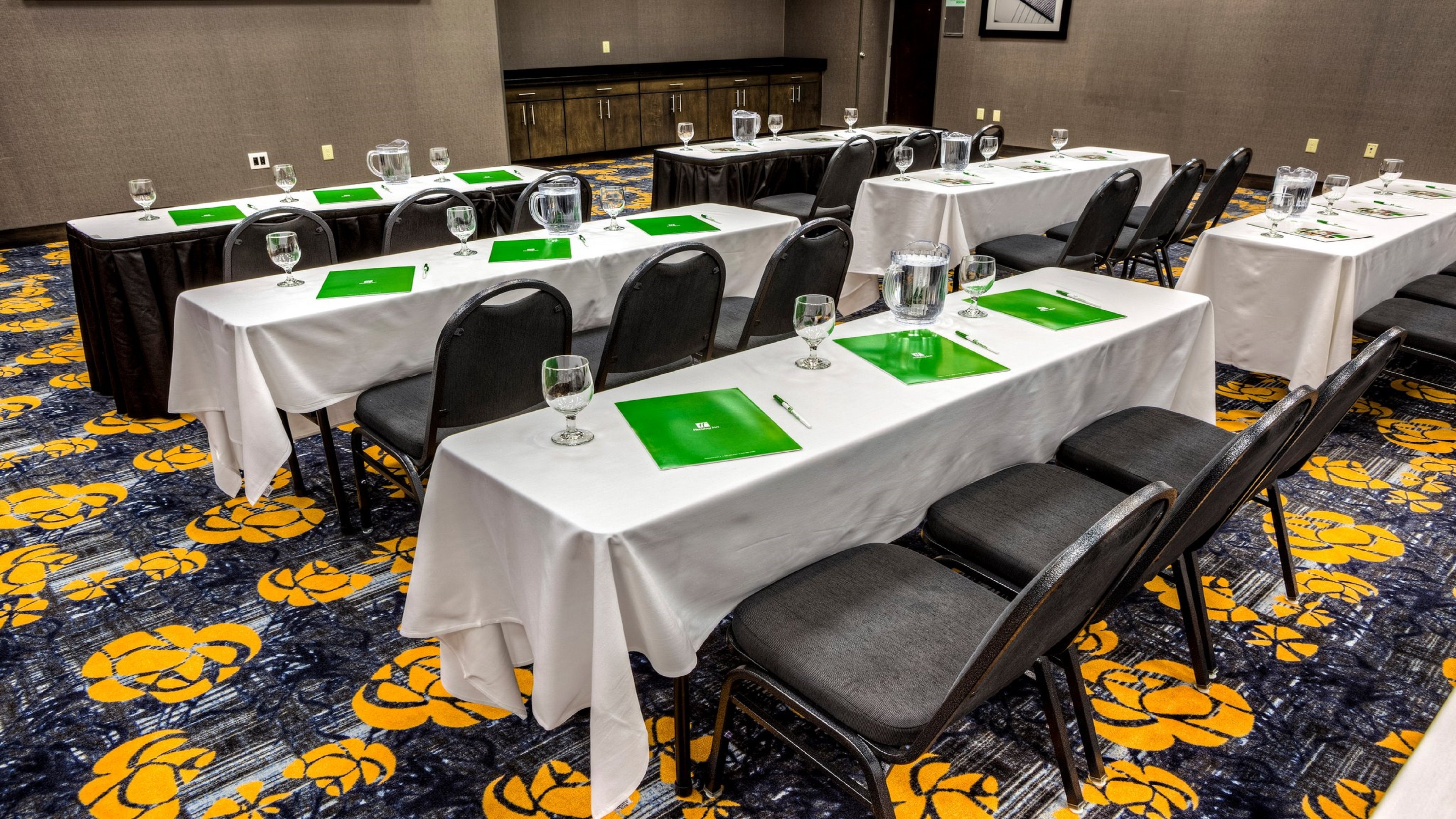 Holiday Inn Cleveland Northeast Mentor 72/79