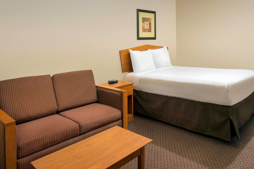 WoodSpring Suites Omaha Bellevue 11/17