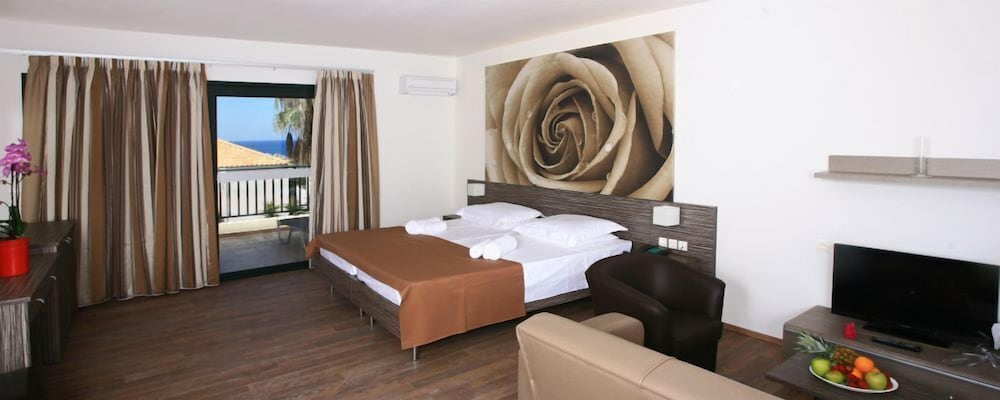 Katrin Suites - Adults Only 19/50