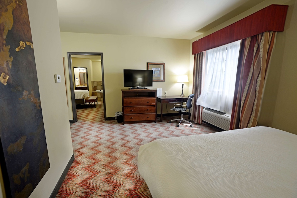 Best Western Plus Cimarron Hotel & Suites 11/41