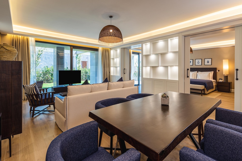 The Norm Le Chic Bodrum 54/75