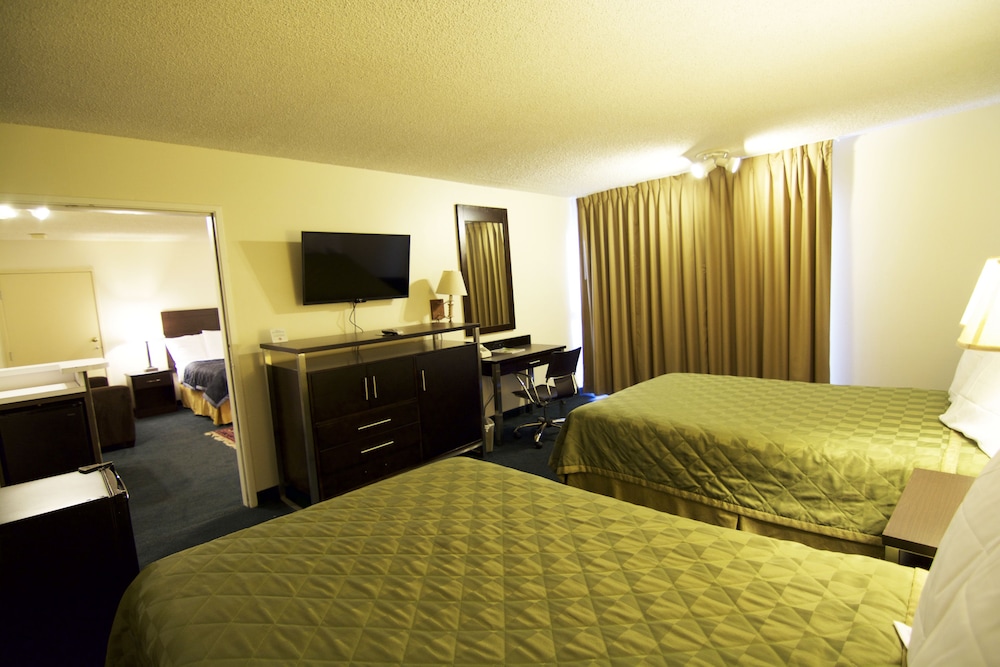 Royal Plaza Inn Indio 23/61