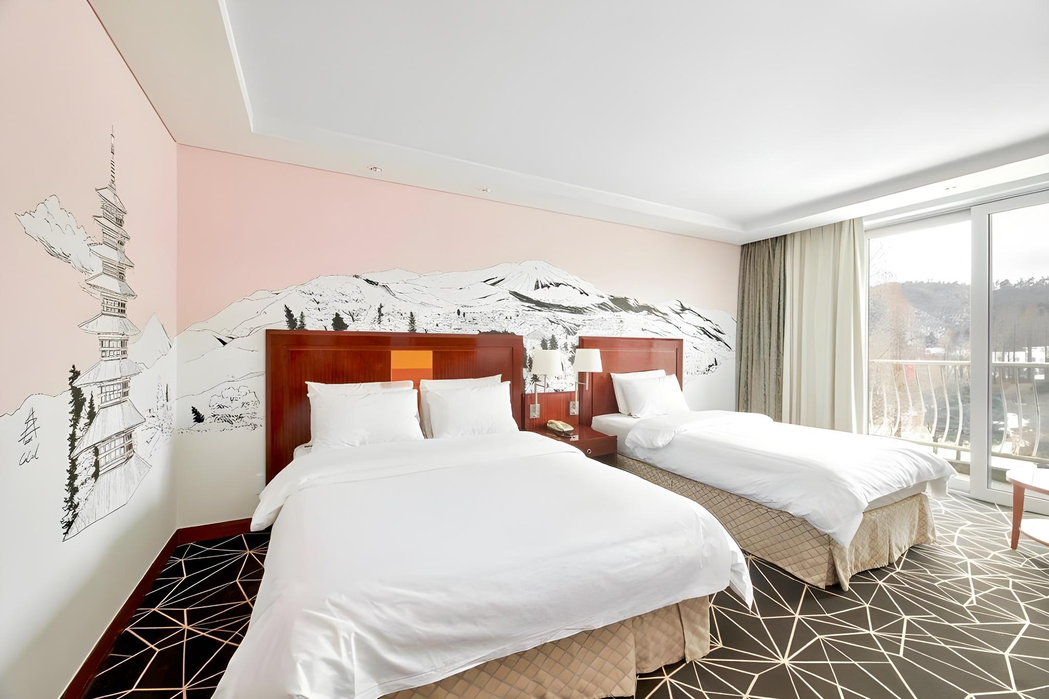 Room, Twin Beds, Garden View
