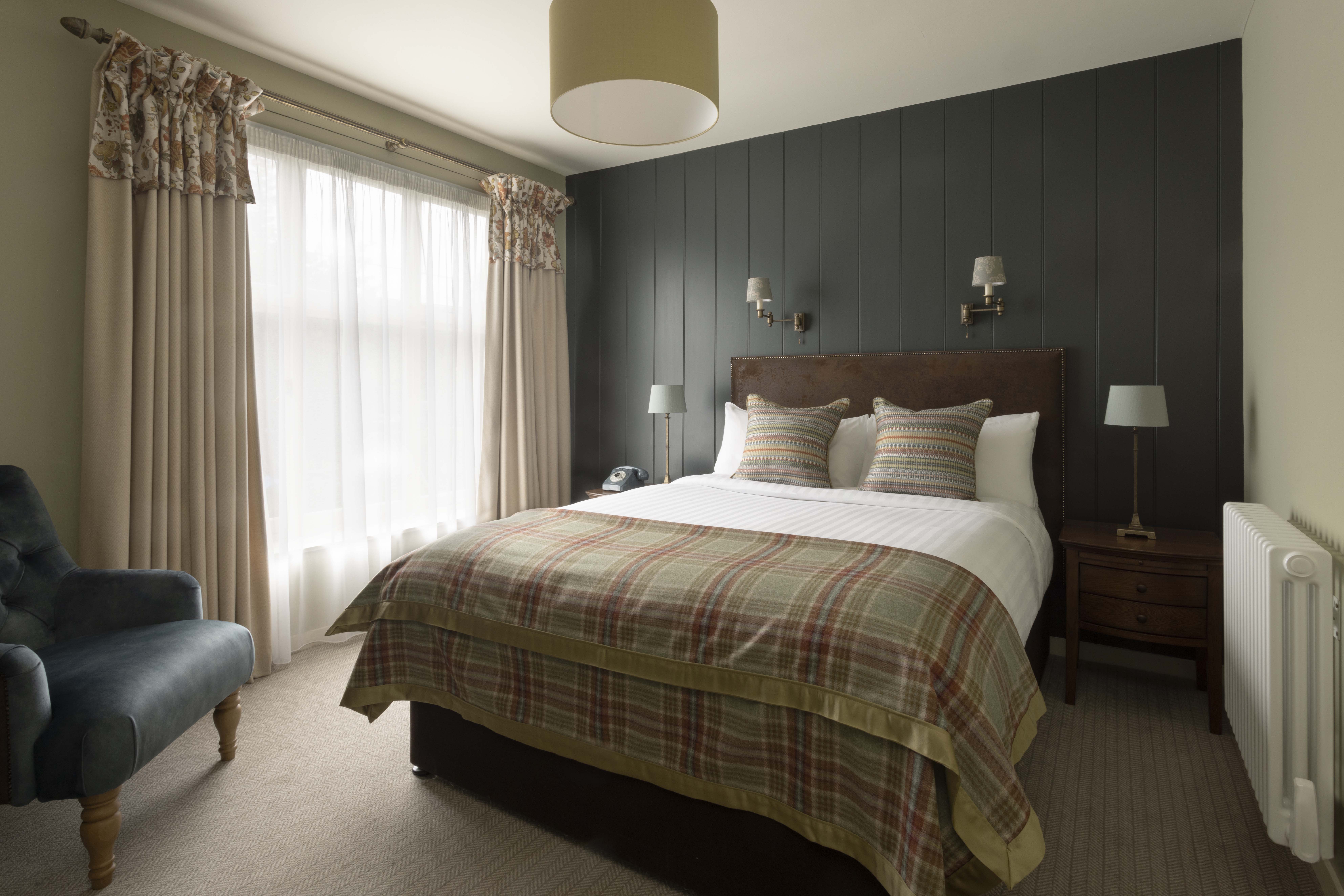 Feature, Double Bed