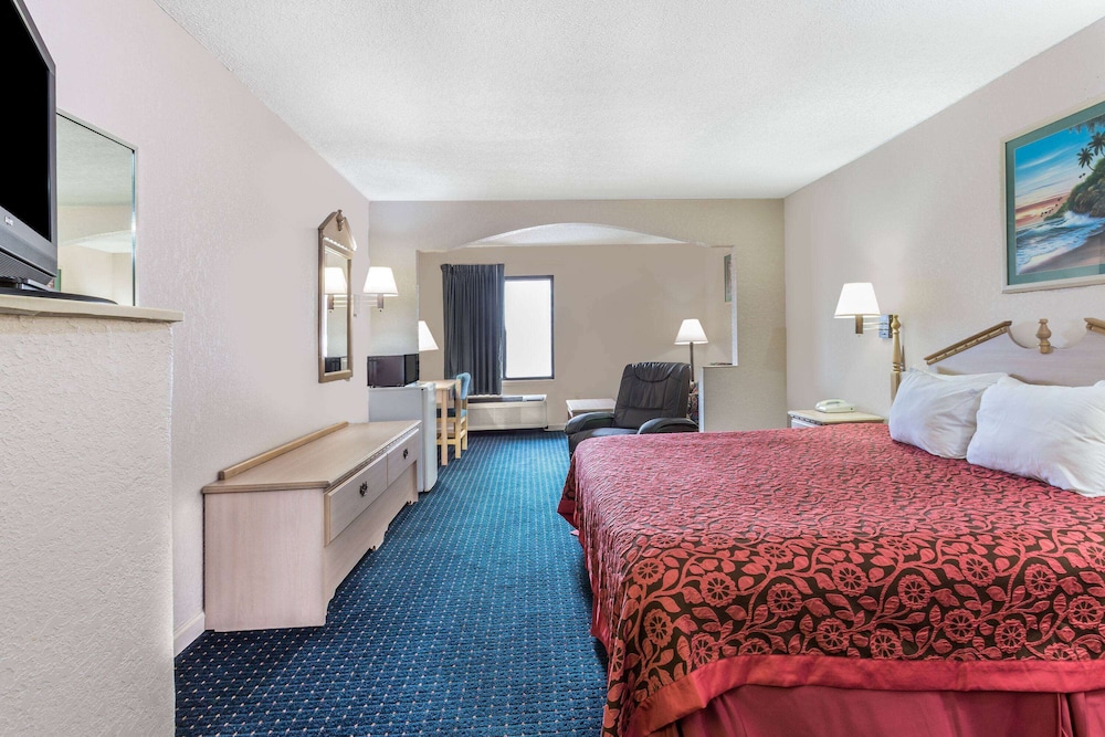 Days Inn By Wyndham Panama City/Callaway 15/26