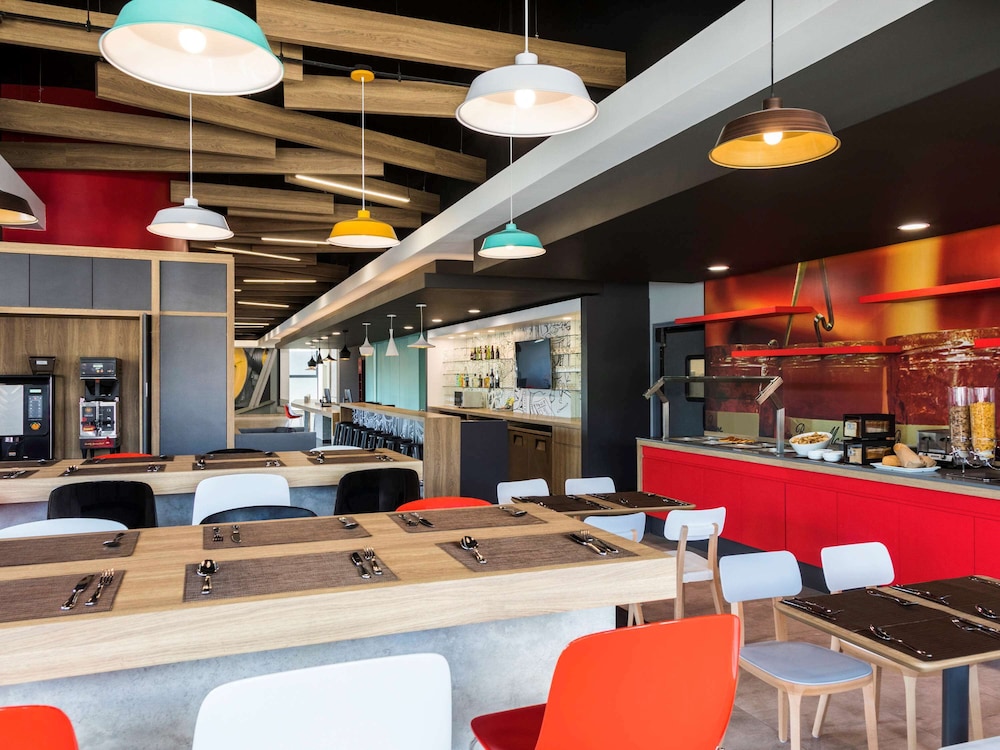 Ibis Tijuana 35/50
